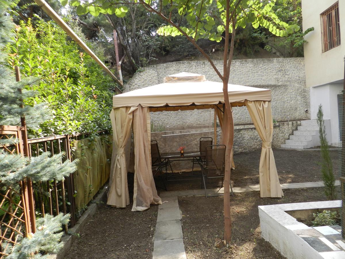 Aleqsandra Tbilisi Exterior foto